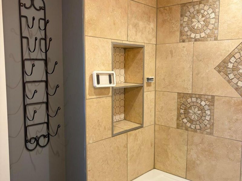 2424 Westwood Drive , Columbus, OH 43204 Photo 12