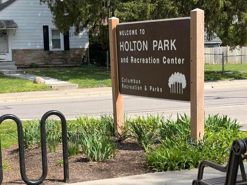 2424 Westwood Drive , Columbus, OH 43204 Photo 13