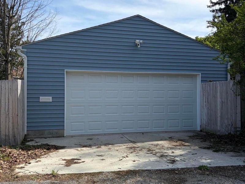 2424 Westwood Drive , Columbus, OH 43204 Photo 5