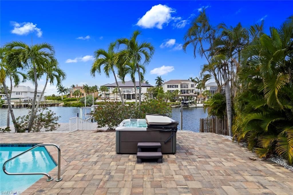 18260 Deep Passage Ln, Fort Myers Beach, FL 33931 Photo