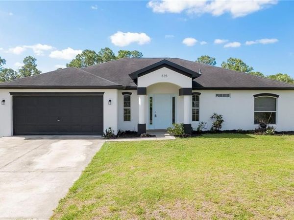 835 Appleton AVE , LEHIGH ACRES, FL 33974