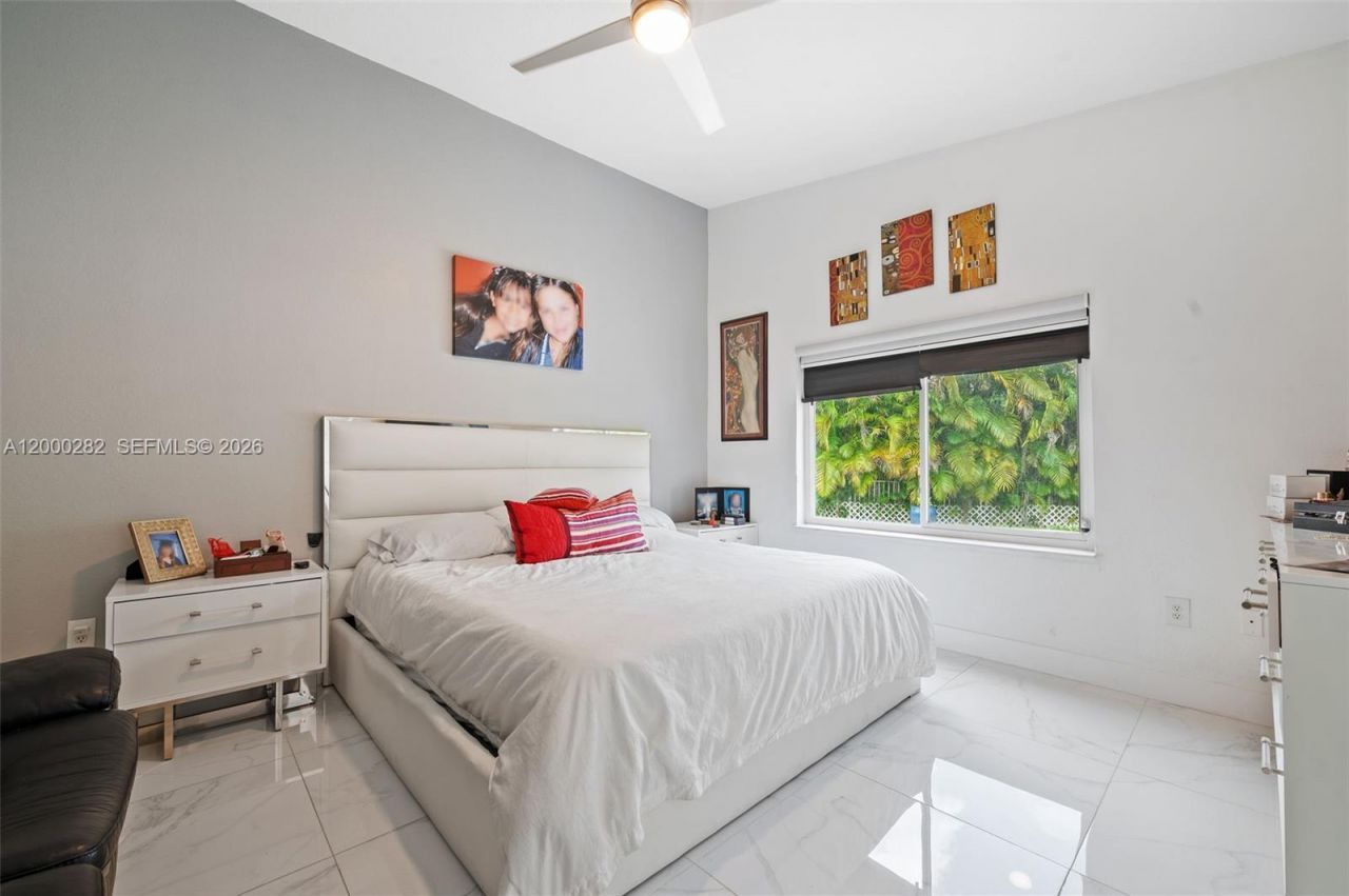 2715 SW 137th Ter , Miramar, FL 33027 Photo