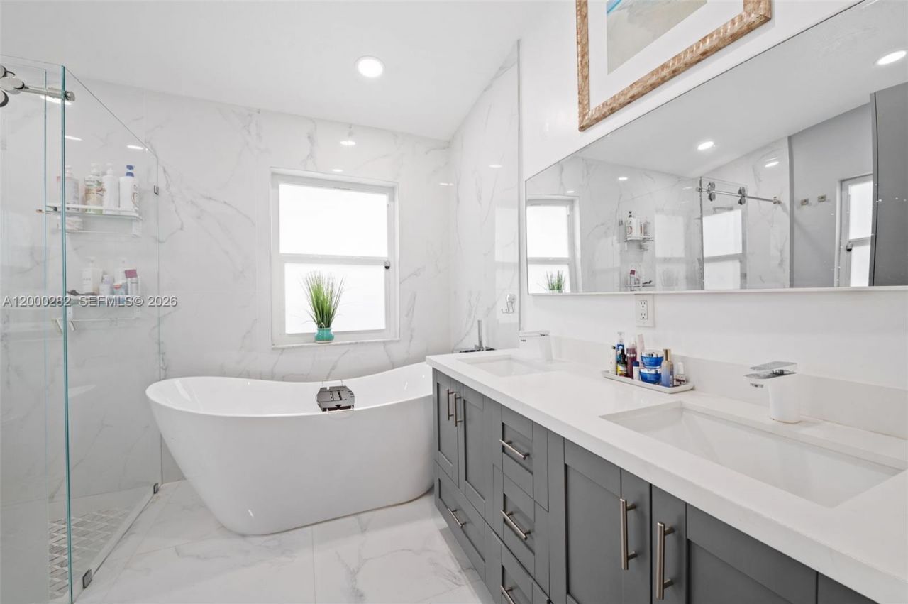 2715 SW 137th Ter , Miramar, FL 33027 Photo