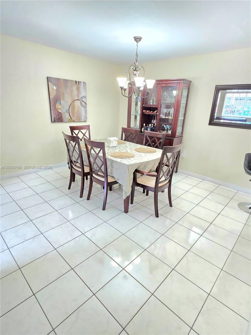 6755 NW 182nd St , Unit 104, Hialeah, FL 33015 Photo