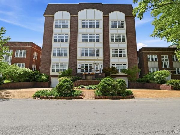 6404 Cates Avenue, Unit 2W, University City, MO 63130