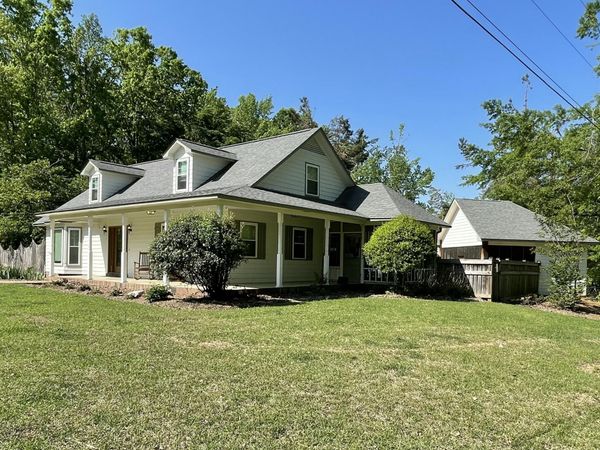 174 Twin Lakes Road, Ripley, MS 38663