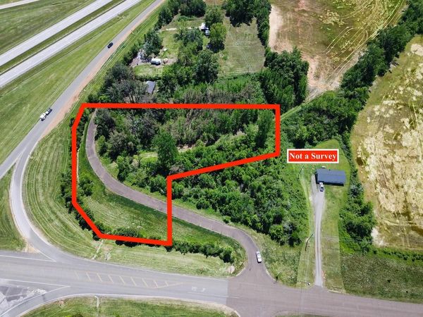 14 Newcomb Dr., Corinth, MS 38834