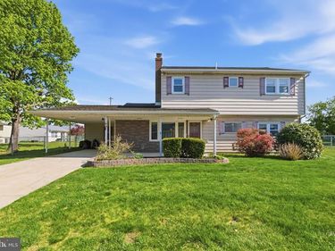 154 PINEWOOD DRIVE, LEVITTOWN, PA 19054