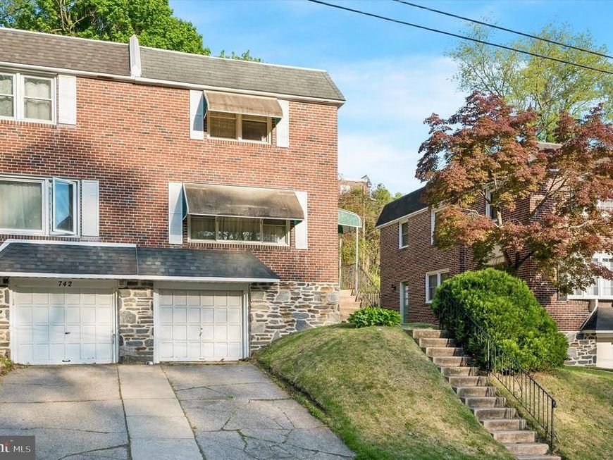 740 Cinnaminson Street, Philadelphia, PA 19128 Main Photo