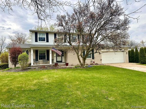 1934 Pelican Court , Troy, MI 48084