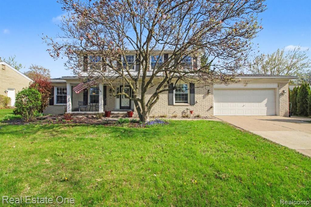 1934 Pelican Court, Troy, MI 48084 Main Photo