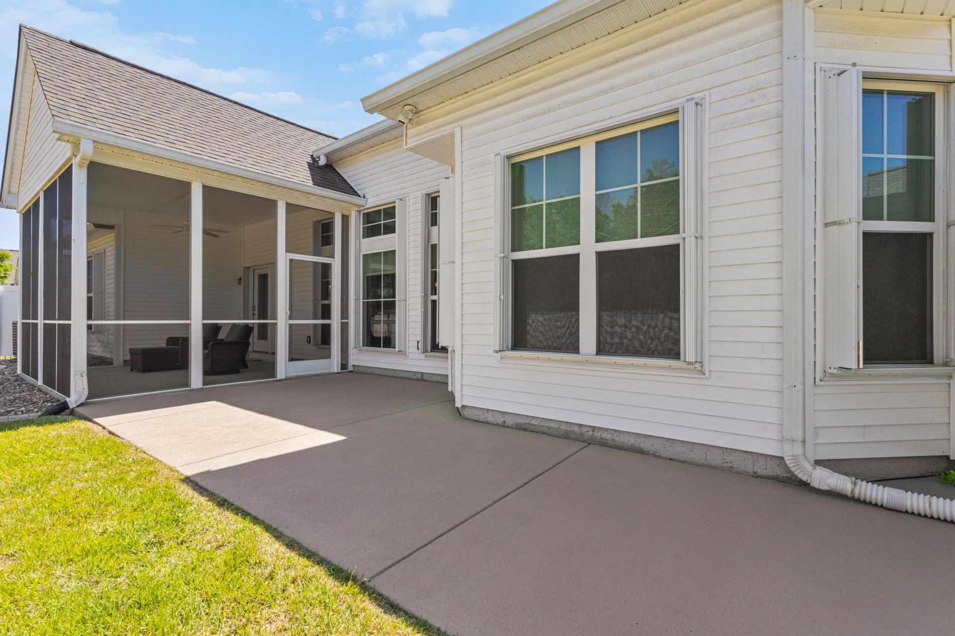 4311 Grovecrest Circle Photo 29