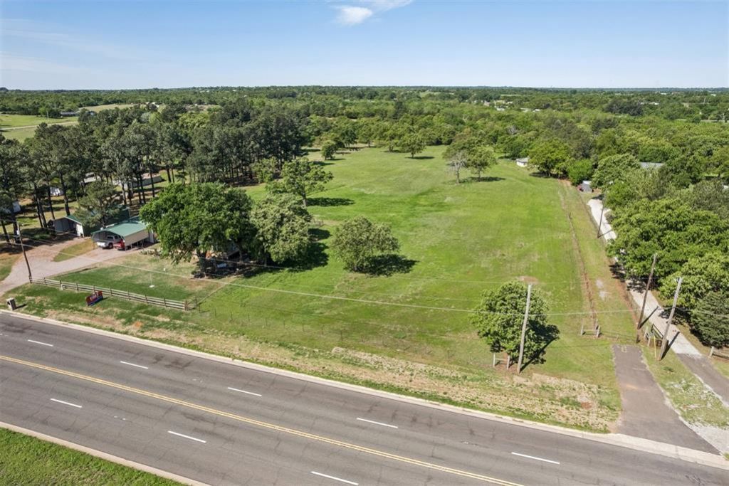 1201 S Harrah Road, Harrah, OK 73045 Main Photo