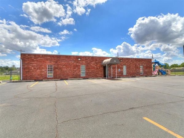 316 NE 27th Street, Moore, OK 73160