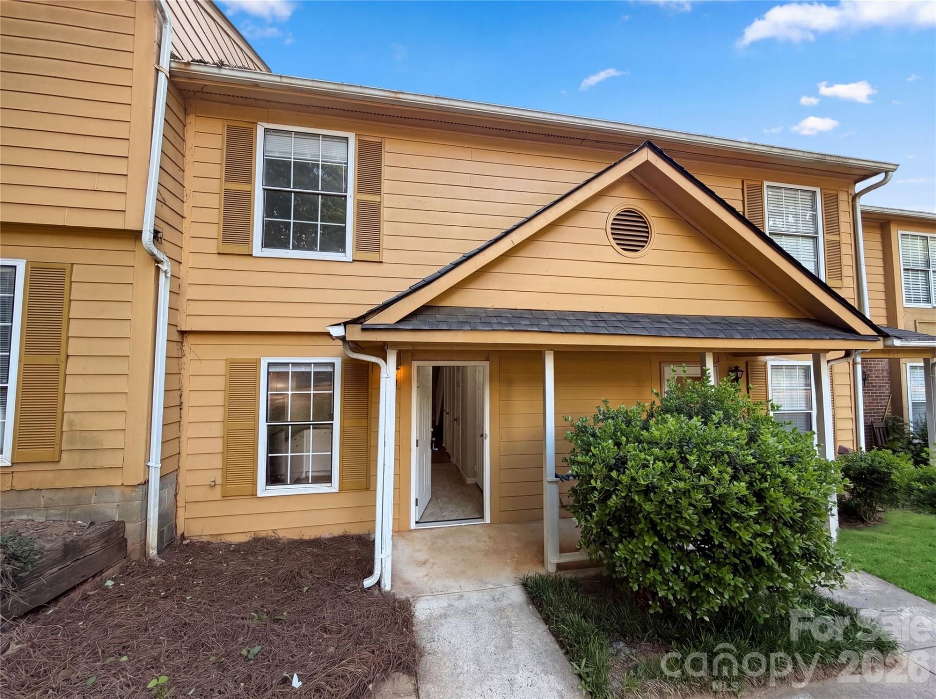 4037 Briarhill Drive, Charlotte, NC 28215 Main Photo