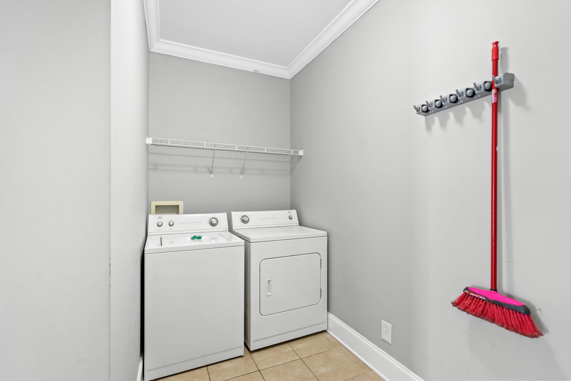 304 S Hillside Drive Photo 61