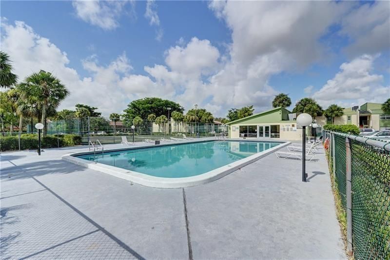 4150 NW 90th Avenue, Unit 202, Coral Springs, FL 33065 Photo