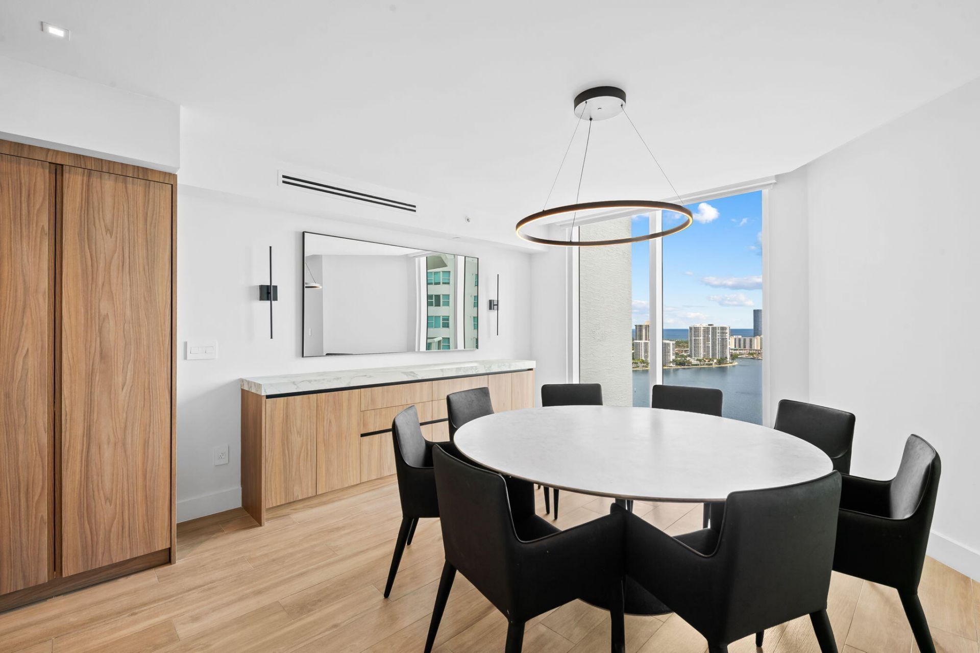 3301 NE 183rd Street, Unit 2906, Aventura, FL 33160 Photo