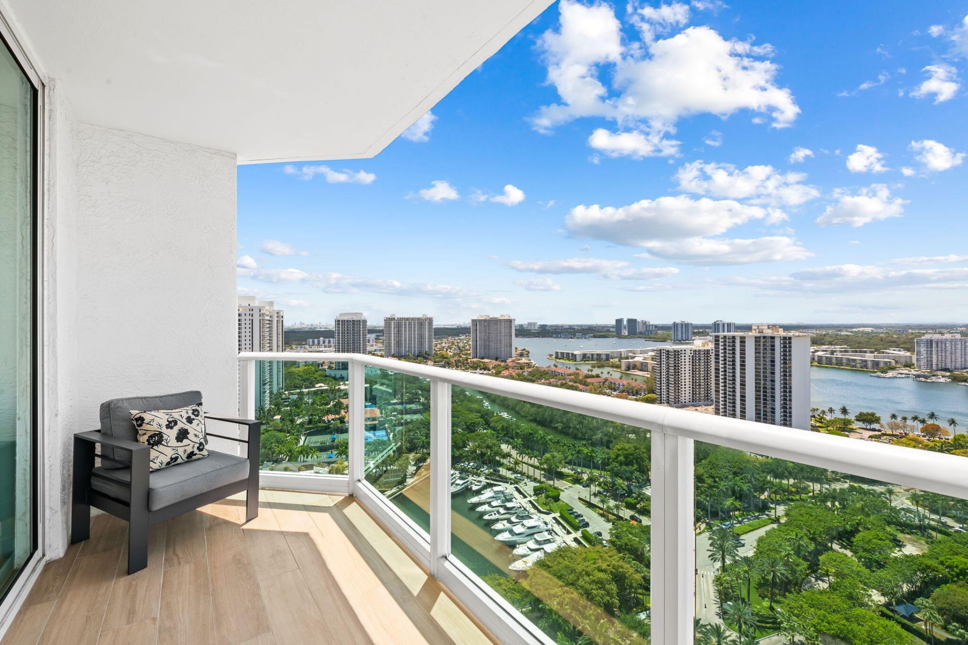 3301 NE 183rd Street, Unit 2906, Aventura, FL 33160 Photo