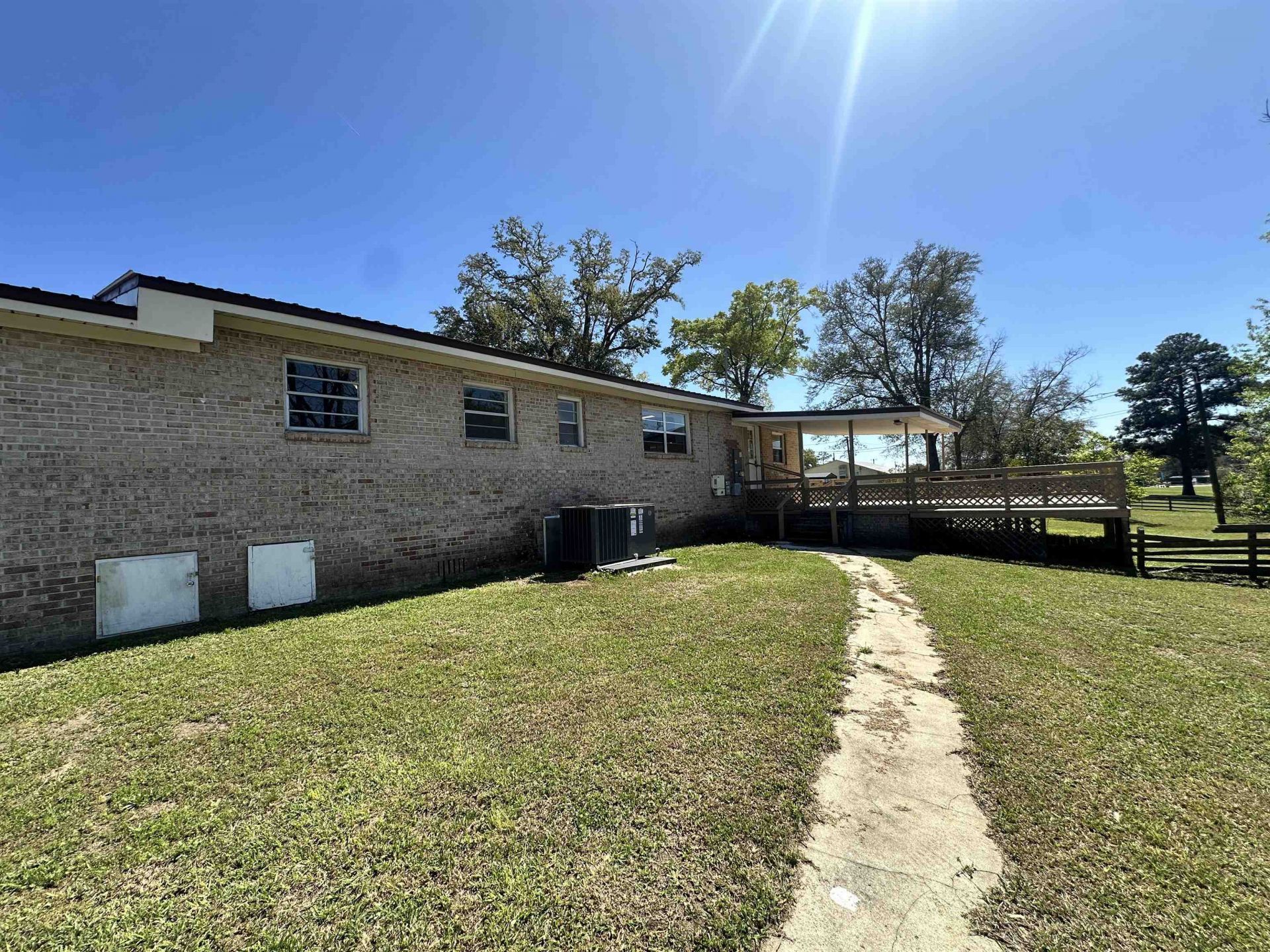 2071 Gay Avenue, Sneads, FL 32460 Photo