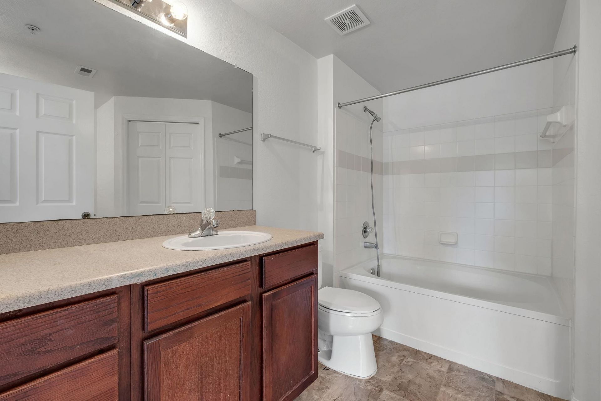 2801 Chancellorsville Drive, Unit 526, Tallahassee, FL 32312 Photo