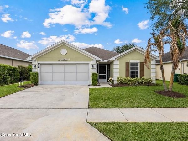 209 Briarcliff Circle, Sebastian, FL 32958