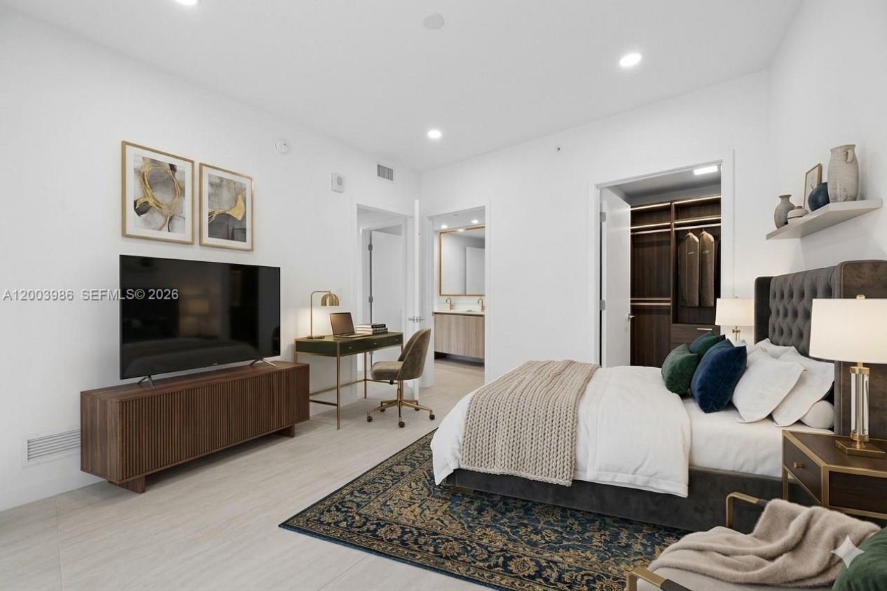 77 SE 5th Street, Unit 3005, Miami, FL 33131 Photo