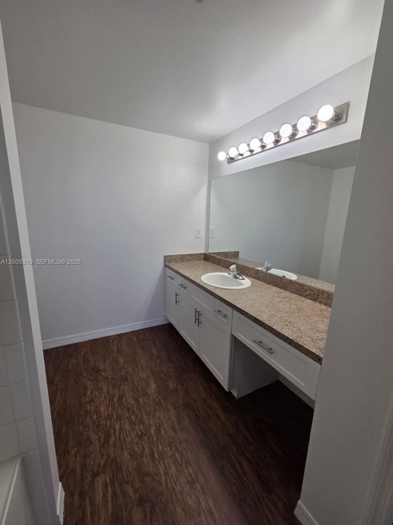 11730 SW 2nd St, Unit 12208, Pembroke Pines, FL 33025 Photo