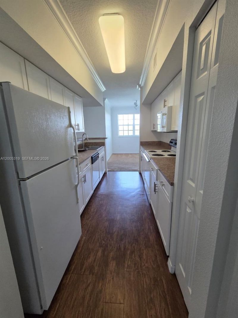 11730 SW 2nd St, Unit 12208, Pembroke Pines, FL 33025 Photo