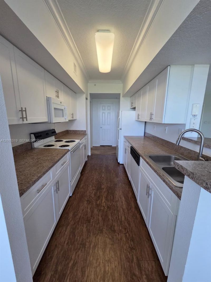 11730 SW 2nd St, Unit 12208, Pembroke Pines, FL 33025 Photo