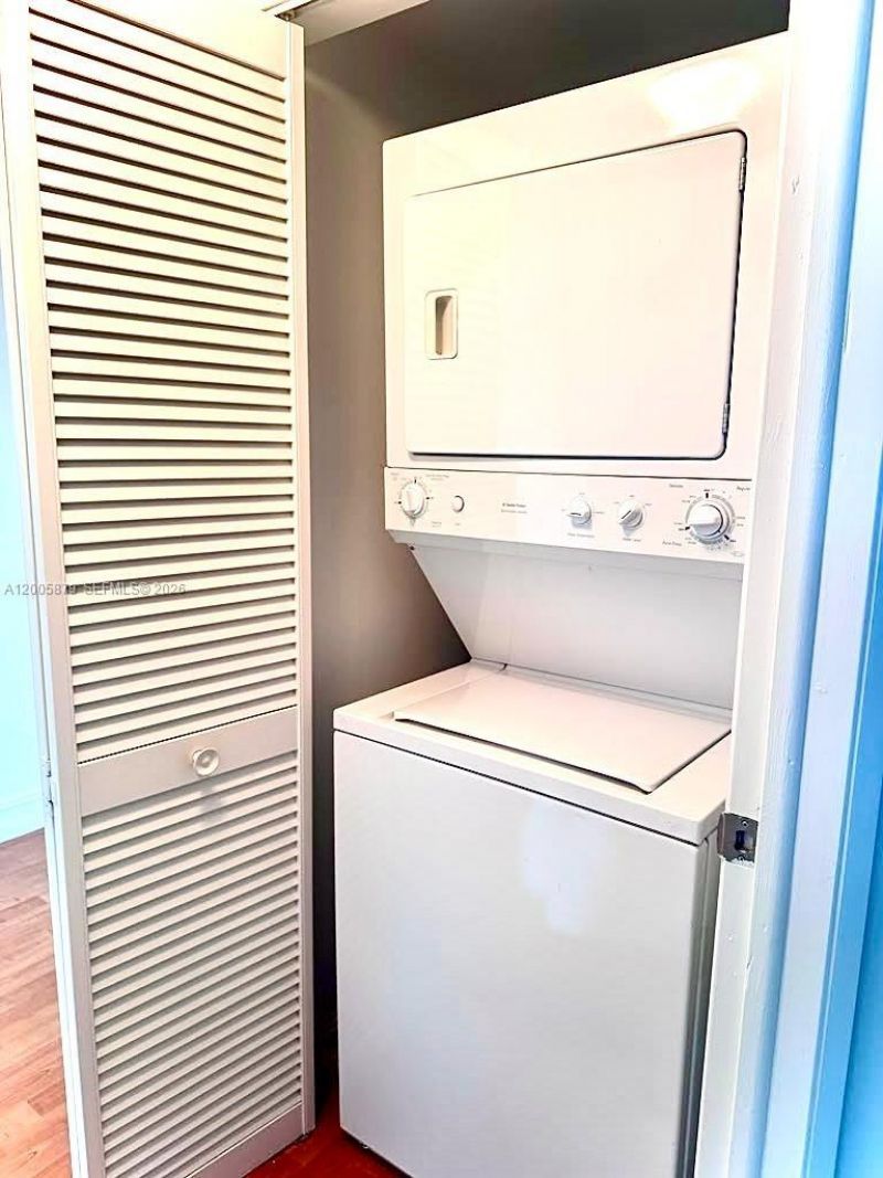 1800 N Bayshore Dr, Unit 1506, Miami, FL 33132 Photo