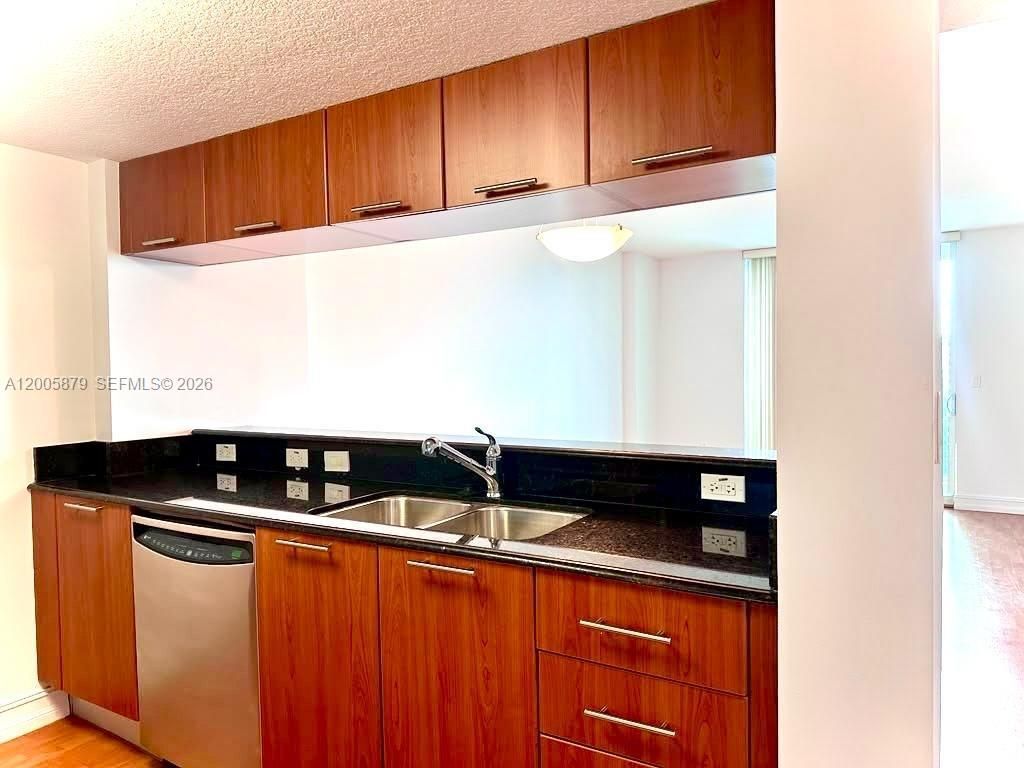1800 N Bayshore Dr, Unit 1506, Miami, FL 33132 Photo