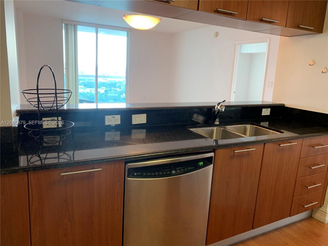 1800 N Bayshore Dr , Unit 1506, Miami, FL 33132 Photo
