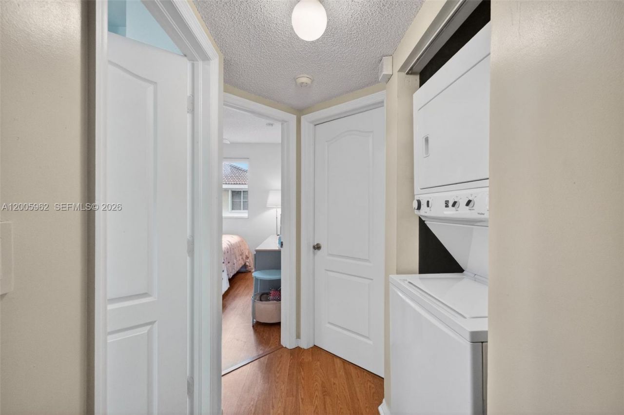 16624 NW 73rd Ct, Unit 16624, Miami Lakes, FL 33014 Photo