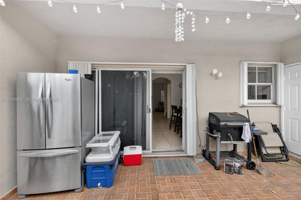 16624 NW 73rd Ct, Unit 16624, Miami Lakes, FL 33014 Photo