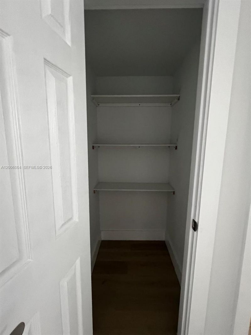 2041 NW 2nd St, Unit 2041, Miami, FL 33125 Photo