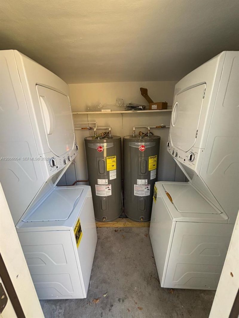 2041 NW 2nd St, Unit 2041, Miami, FL 33125 Photo