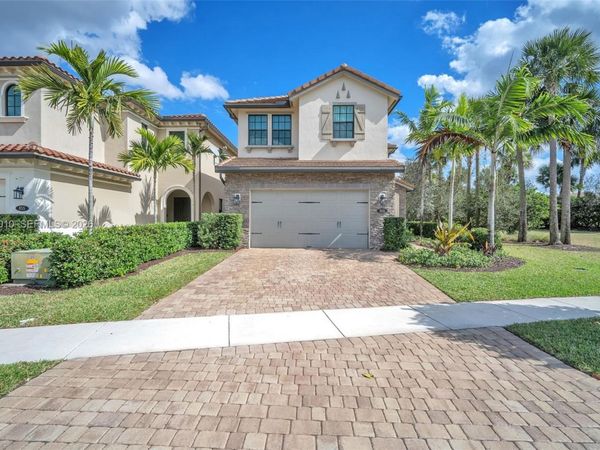 865 SW 113th Ln , Pembroke Pines, FL 33025