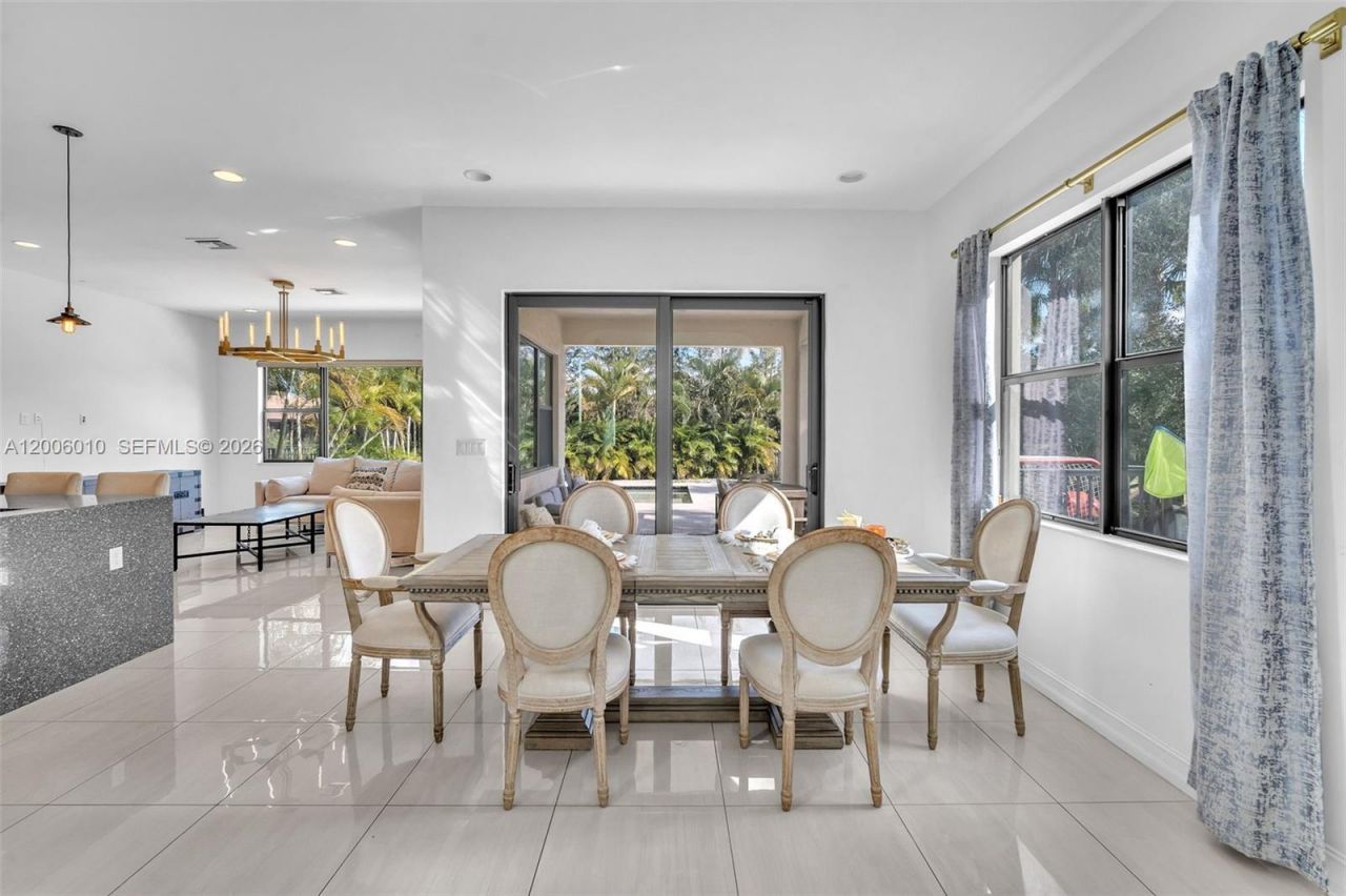 865 SW 113th Ln , Pembroke Pines, FL 33025 Photo