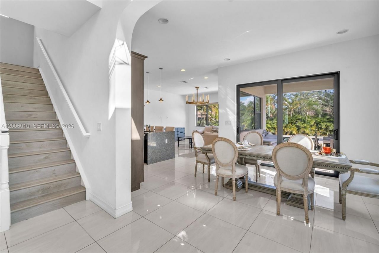 865 SW 113th Ln , Pembroke Pines, FL 33025 Photo