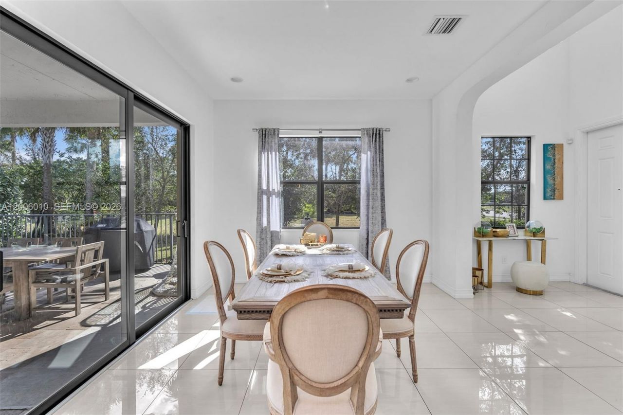 865 SW 113th Ln , Pembroke Pines, FL 33025 Photo