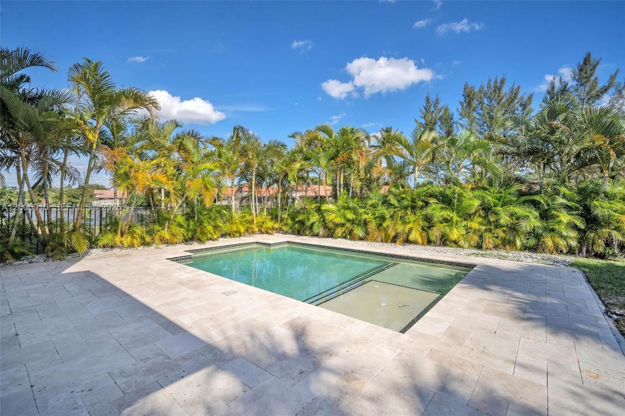 865 SW 113th Ln , Pembroke Pines, FL 33025 Photo