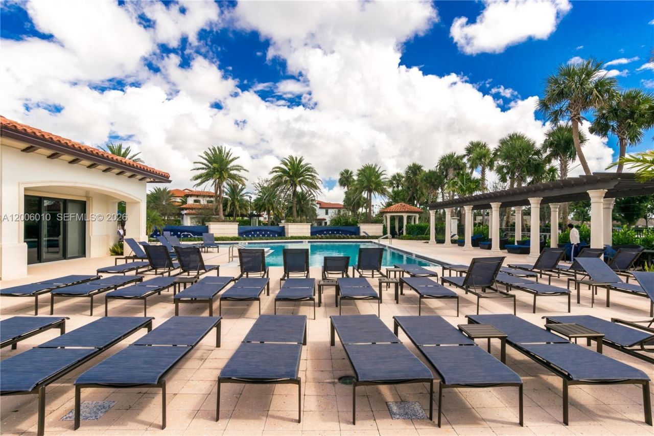 865 SW 113th Ln , Pembroke Pines, FL 33025 Photo