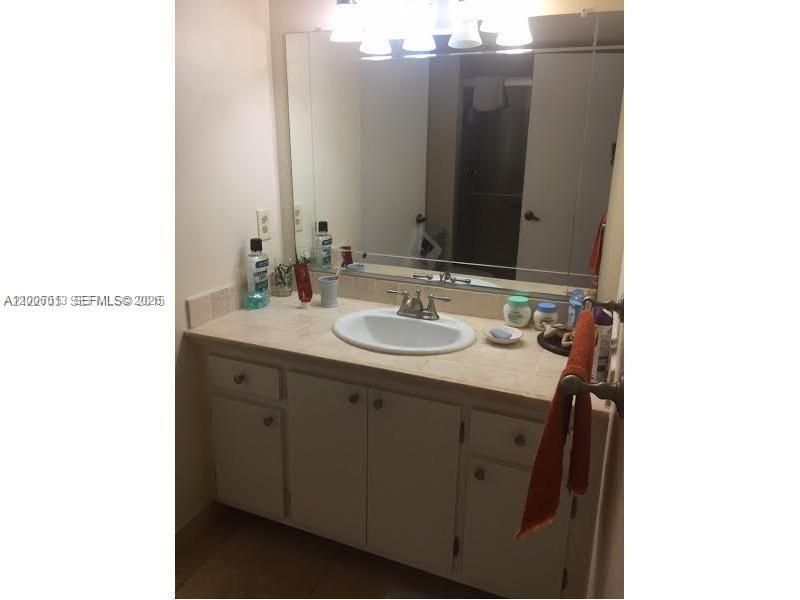 20840 San Simeon Way, Unit 209, Miami, FL 33179 Photo