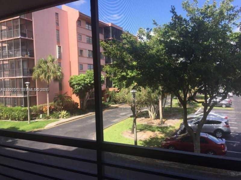 20840 San Simeon Way, Unit 209, Miami, FL 33179 Photo