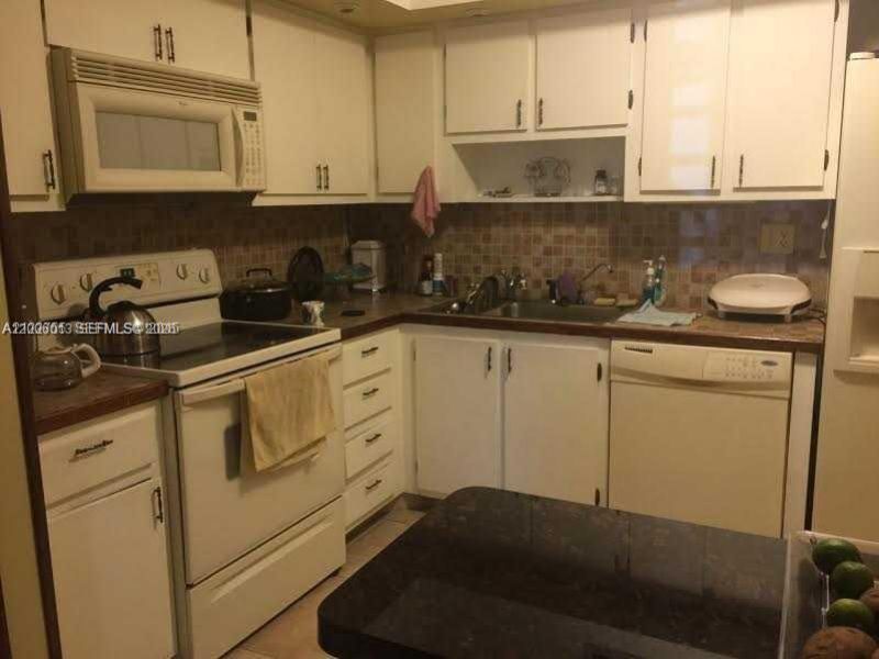 20840 San Simeon Way, Unit 209, Miami, FL 33179 Photo