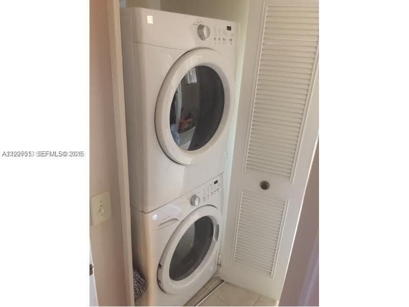 20840 San Simeon Way, Unit 209, Miami, FL 33179 Photo
