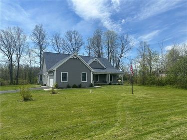 6568 Florence Ln, Livonia, NY 14487