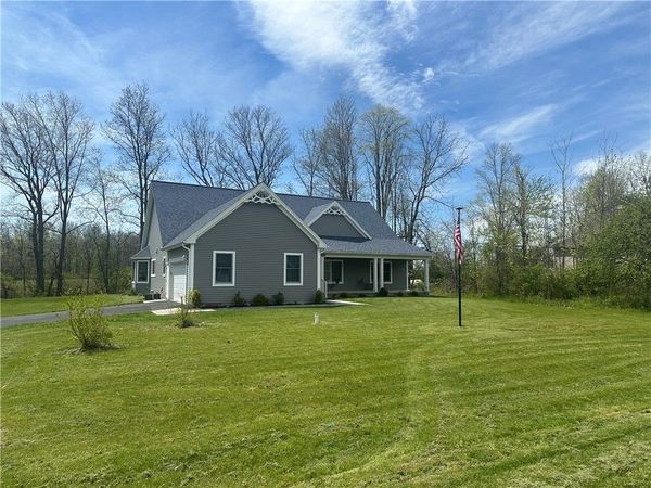 6568 Florence Ln, Livonia, NY 14487