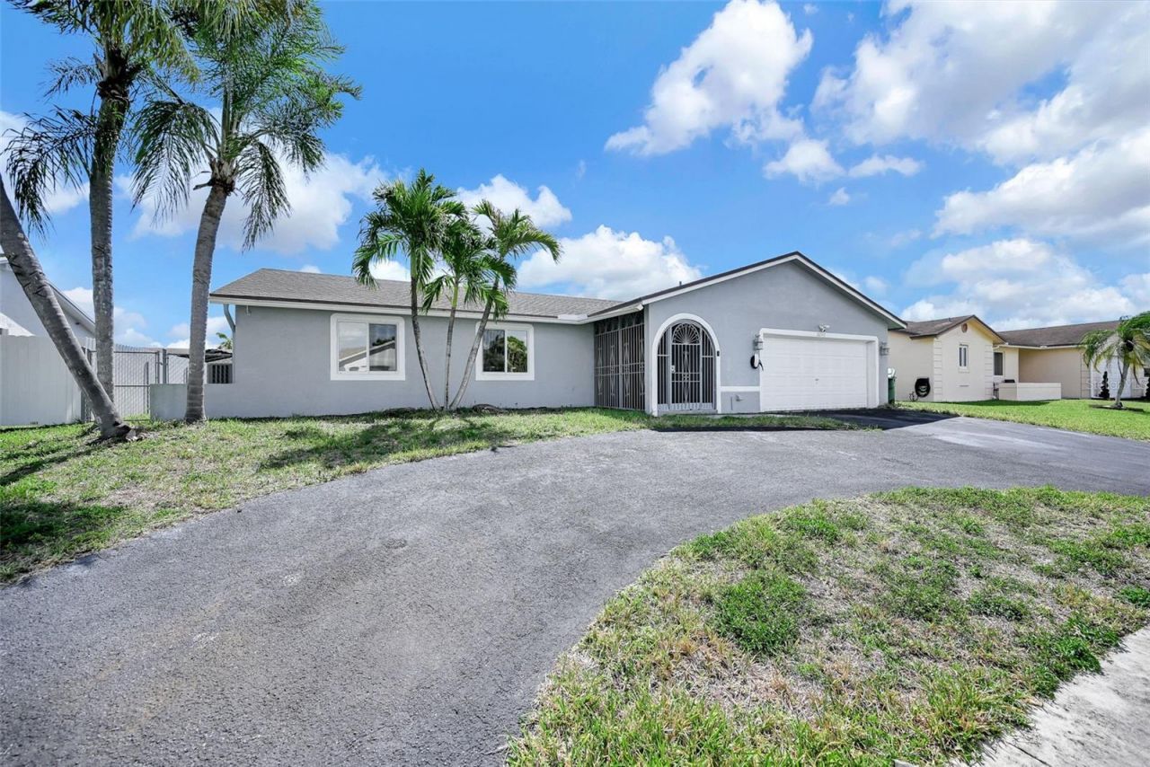26543 SW 122nd Place, Homestead, FL 33032 Photo